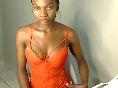 Snapshot of Sweet_Angel002 chatting on 10-14-25, 10:43 Sweet Angel002 online show from 10-14-25, 10:43