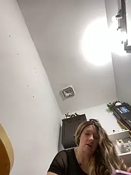 Snapshot of queenkelly1234 chatting on 03-16-26, 05:44 queenkelly1234 online show from 03-16-26, 05:44