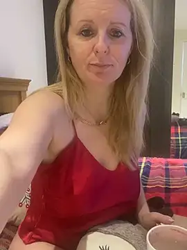 Snapshot of madamlillyrose chatting on 12-03-25, 08:45 madamlillyrose online show from 12-03-25, 08:45