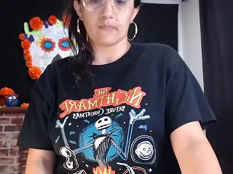 Snapshot of Lucyy_Naugthy chatting on 11-16-25, 01:17 Lucyy Naugthy online show from 11-16-25, 01:17