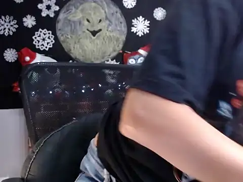 Snapshot of Lucyy_Naugthy chatting on 11-26-25, 01:12 Lucyy Naugthy online show from 11-26-25, 01:12