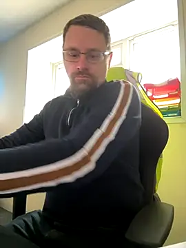 Snapshot of Otis_Firefly chatting on 11-04-25, 10:58 Otis Firefly online show from 11-04-25, 10:58