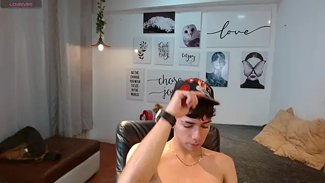 AmethystShadow17 online show from 11-25-25, 03:45