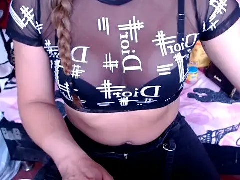 Snapshot of Camila_stacy chatting on 11-11-25, 10:21 Camila stacy online show from 11-11-25, 10:21