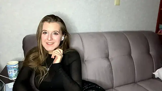 AnnamariaVieu online show from 11-29-25, 08:45