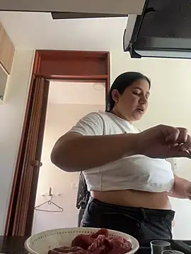 Snapshot of kassandra_luxury chatting on 11-18-25, 06:01 kassandra luxury online show from 11-18-25, 06:01