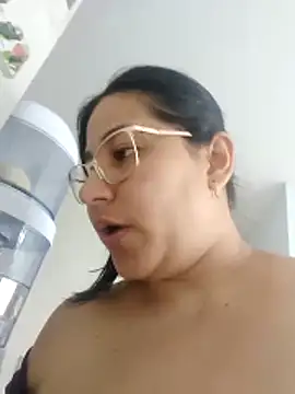 Snapshot of kassandra_luxury chatting on 11-29-25, 07:17 kassandra luxury online show from 11-29-25, 07:17