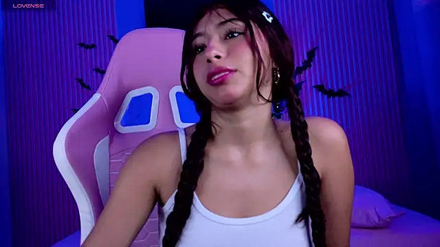 Snapshot of dafne17_ chatting on 10-30-25, 12:50 dafne17 online show from 10-30-25, 12:50