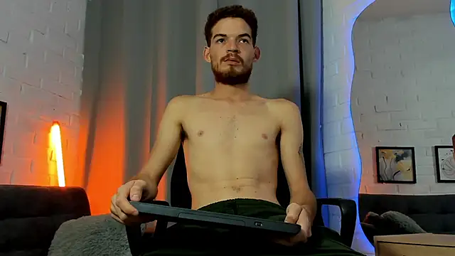 Snapshot of MATEO_HUNTER chatting on 10-20-25, 01:33 MATEO HUNTER online show from 10-20-25, 01:33