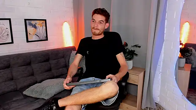 Snapshot of MATEO_HUNTER chatting on 10-24-25, 01:13 MATEO HUNTER online show from 10-24-25, 01:13