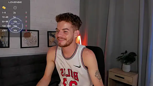 Snapshot of MATEO_HUNTER chatting on 11-12-25, 03:07 MATEO HUNTER online show from 11-12-25, 03:07