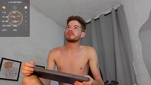 Snapshot of MATEO_HUNTER chatting on 11-16-25, 07:03 MATEO HUNTER online show from 11-16-25, 07:03