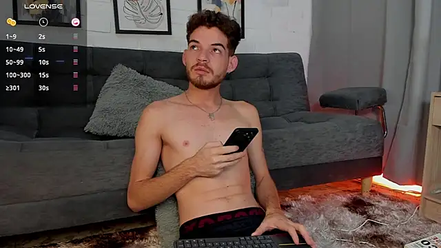 Snapshot of MATEO_HUNTER chatting on 11-27-25, 04:03 MATEO HUNTER online show from 11-27-25, 04:03