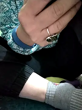 Snapshot of Amanda-_ena- chatting on 11-04-25, 04:44 Amanda- ena- online show from 11-04-25, 04:44