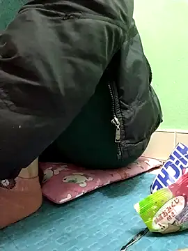 Snapshot of Amanda-_ena- chatting on 12-15-25, 10:58 Amanda- ena- online show from 12-15-25, 10:58