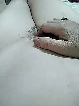 Snapshot of Amanda-_ena- chatting on 12-17-25, 03:45 Amanda- ena- online show from 12-17-25, 03:45