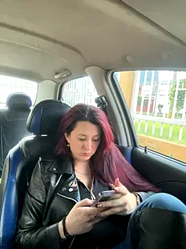 Snapshot of Zoe_fire chatting on 10-20-25, 12:05 Zoe fire online show from 10-20-25, 12:05