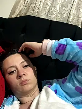 Snapshot of Zoe_fire chatting on 10-29-25, 12:24 Zoe fire online show from 10-29-25, 12:24