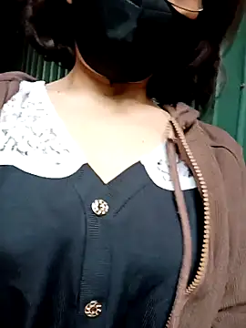 Snapshot of RizoCii chatting on 10-22-25, 04:35 RizoCii online show from 10-22-25, 04:35