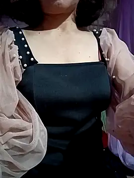 Snapshot of RizoCii chatting on 10-25-25, 12:18 RizoCii online show from 10-25-25, 12:18