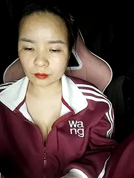 Snapshot of Listen-ly chatting on 11-12-25, 02:50 Listen-ly online show from 11-12-25, 02:50