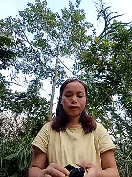 Nguyet2k4 online show from 12-21-25, 01:13