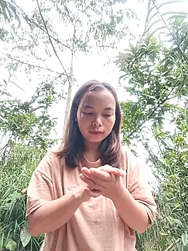 Nguyet2k4 online show from 02-12-26, 12:38