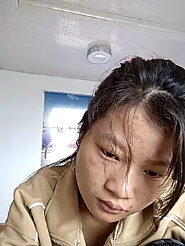 Snapshot of nghi-xinh chatting on 10-17-25, 04:04 nghi-xinh online show from 10-17-25, 04:04