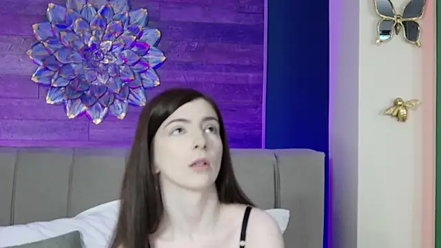 SophieRayss online show from 10-24-25, 05:15