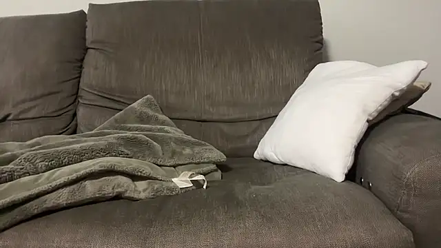 Snapshot of yournextguy chatting on 11-09-25, 02:15 yournextguy online show from 11-09-25, 02:15