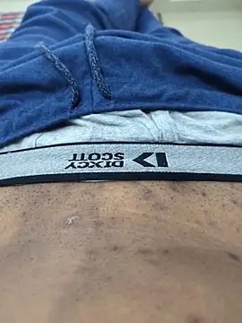 Snapshot of Akki19989 chatting on 10-15-25, 12:38 Akki19989 online show from 10-15-25, 12:38