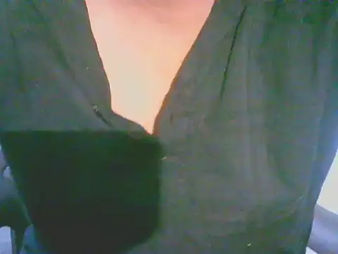 Snapshot of Akki19989 chatting on 10-23-25, 07:34 Akki19989 online show from 10-23-25, 07:34