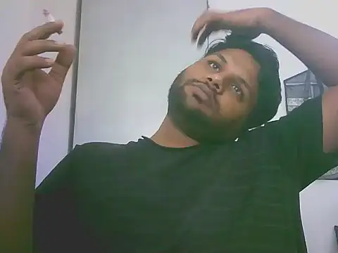 Snapshot of Akki19989 chatting on 11-19-25, 10:32 Akki19989 online show from 11-19-25, 10:32