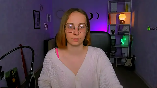 Snapshot of evalora_vei chatting on 11-07-25, 01:22 evalora vei online show from 11-07-25, 01:22