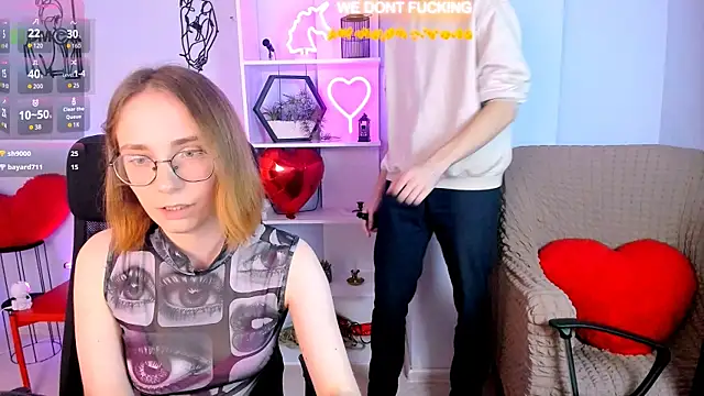 Snapshot of evalora_vei chatting on 11-30-25, 12:53 evalora vei online show from 11-30-25, 12:53