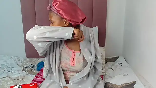 Bubbles156 online show from 11-10-25, 07:24