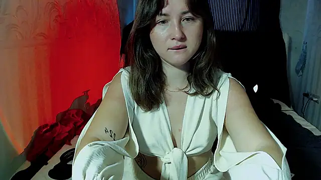 Snapshot of Vivi__Nova chatting on 10-29-25, 07:32 Vivi  Nova online show from 10-29-25, 07:32