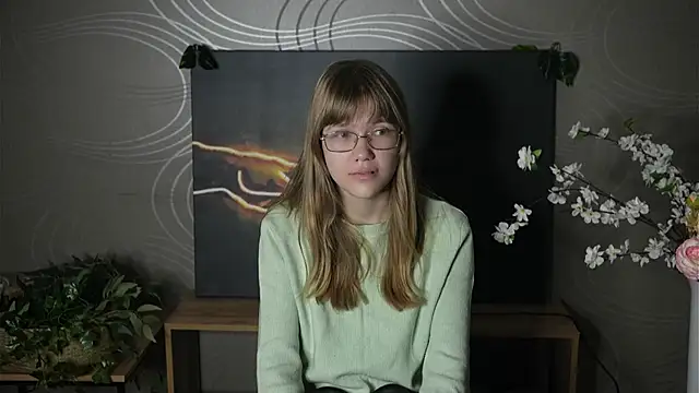 Snapshot of KiaCulcasi chatting on 10-17-25, 11:57 KiaCulcasi online show from 10-17-25, 11:57