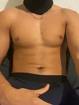 Snapshot of Rebeudeter_ chatting on 12-03-25, 11:36 Rebeudeter online show from 12-03-25, 11:36