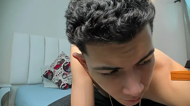 Snapshot of FireGuy_99 chatting on 11-07-25, 01:00 FireGuy 99 online show from 11-07-25, 01:00