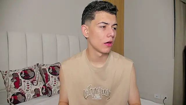 Snapshot of FireGuy_99 chatting on 11-22-25, 01:10 FireGuy 99 online show from 11-22-25, 01:10