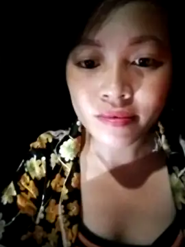 Snapshot of Hani-i chatting on 10-15-25, 10:21 Hani-i online show from 10-15-25, 10:21