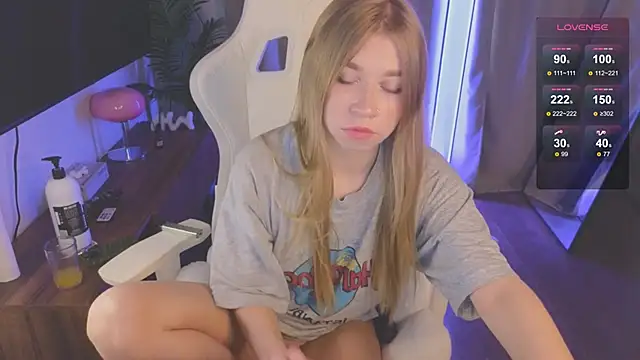 Snapshot of hey_0x chatting on 10-16-25, 11:00 hey 0x online show from 10-16-25, 11:00