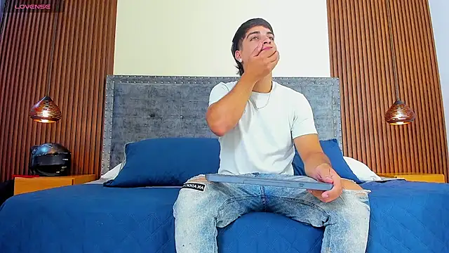 Apolo moon18 online show from 11-13-25, 08:08