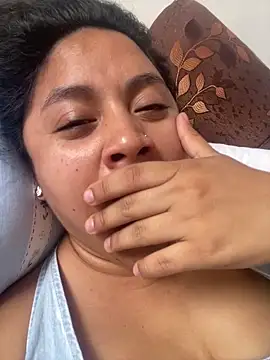 Snapshot of Techi0525 chatting on 11-08-25, 08:07 Techi0525 online show from 11-08-25, 08:07