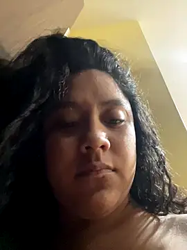 Snapshot of Techi0525 chatting on 12-04-25, 01:53 Techi0525 online show from 12-04-25, 01:53