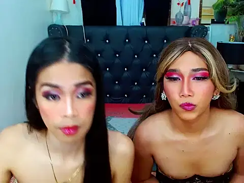 LovelyTs4U online show from 11-16-25, 02:33