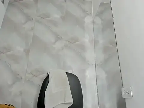 Snapshot of kataleyaAlenan chatting on 10-28-25, 01:36 kataleyaAlenan online show from 10-28-25, 01:36