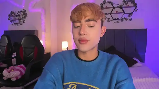 Snapshot of JustinCastiblanco chatting on 10-16-25, 11:22 JustinCastiblanco online show from 10-16-25, 11:22