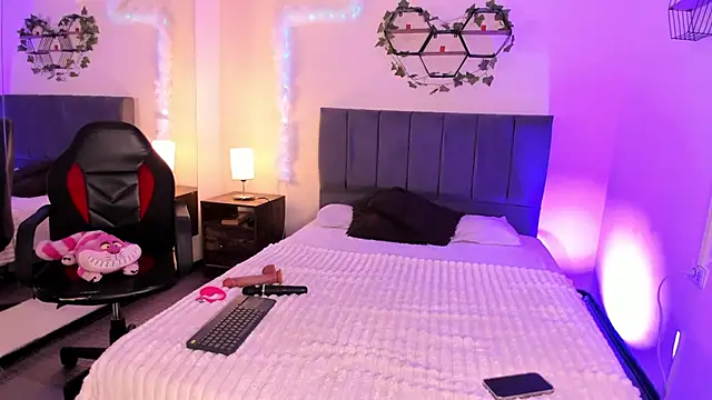 Snapshot of JustinCastiblanco chatting on 11-10-25, 11:20 JustinCastiblanco online show from 11-10-25, 11:20